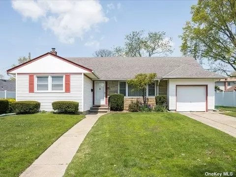 3407 Hawthorne Dr, Wantagh, NY 11793