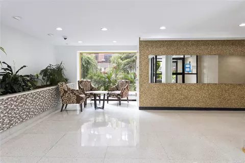65-50 Wetherole St #2Y, Flushing, NY 11374