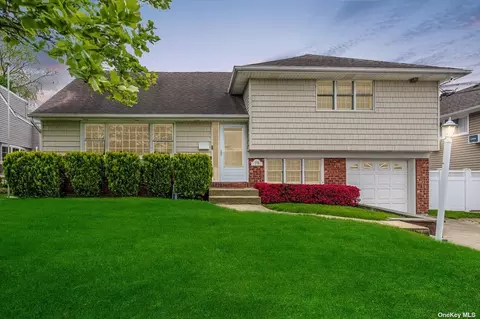 79 Virginia Ave, Oceanside, NY 11572