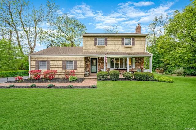 22 Bayview Ave, East Setauket, NY 11733