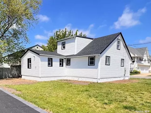 280 Westside Ave, Freeport, NY 11520