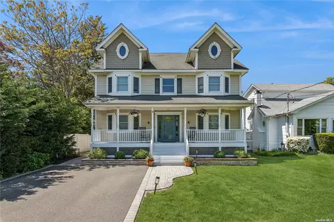 20 Grand Ave, Northport, NY 11768