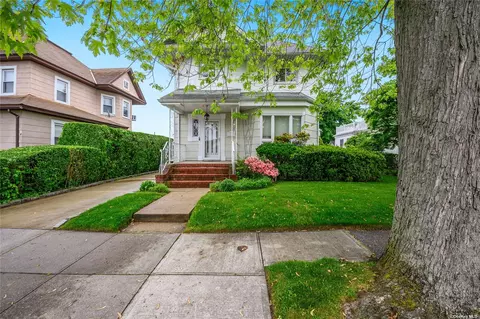 47 S Corona Ave, Valley Stream, NY 11580