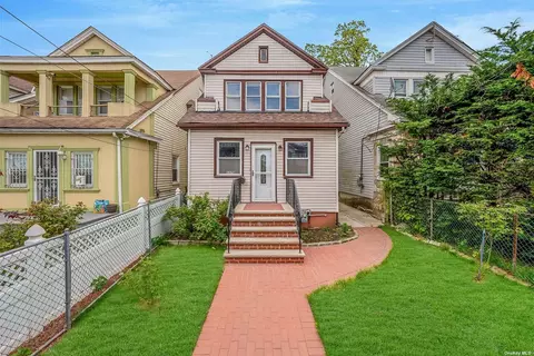 13-70 Dickens St, Far Rockaway, NY 11691