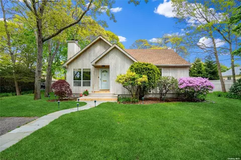 162 Wakeman Rd, Hampton Bays, NY 11946