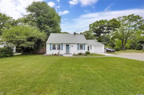 488 Yaphank Middle Island Rd, Yaphank, NY 11980