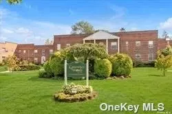 285 Central Ave #C5, Lawrence, NY 11559