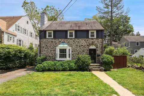 2 Laurel St, Rye, NY 10580