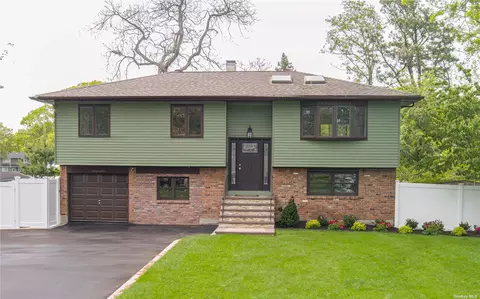 305 Sunrise Dr, Sayville, NY 11782
