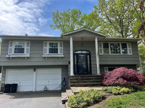 134 Marion St, Sayville, NY 11782