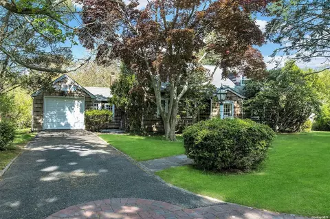 110 Suydam Ln, Bayport, NY 11705