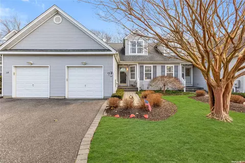 26 Gettysburg Dr #26, Port Jefferson Station, NY 11776