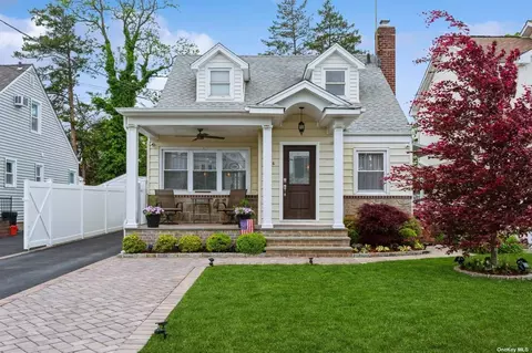 246 Grand Ave, West Hempstead, NY 11552