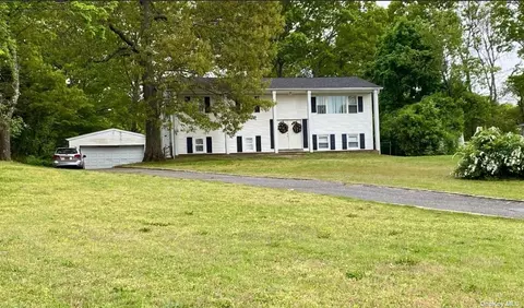 152 Northern Blvd, Shirley, NY 11967