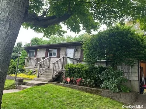 190 Missouri Ave, Bay Shore, NY 11706