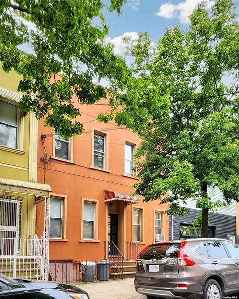 19-25 Cornelia St, Ridgewood, NY 11385