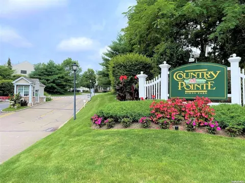 15 Mohannis Way #1, Kings Park, NY 11754