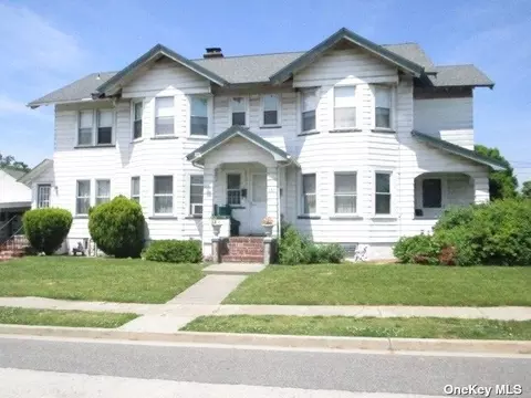 5 W Argyle St, Valley Stream, NY 11580