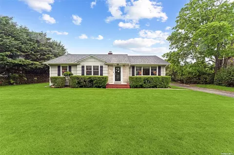 59 Lilac Rd, Westhampton Beach, NY 11978