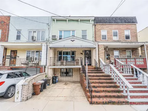 75-21 67th Rd, Middle Village, NY 11379