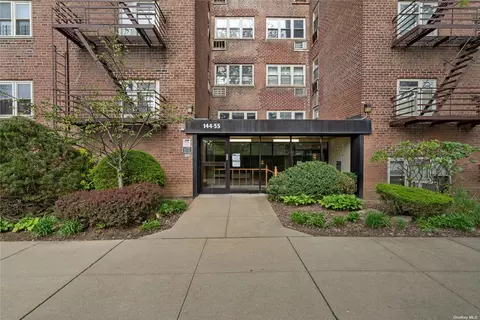 144-55 Melbourne Ave #1C, Flushing, NY 11367