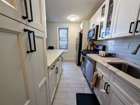43-10 48th Ave #5B, Woodside, NY 11377