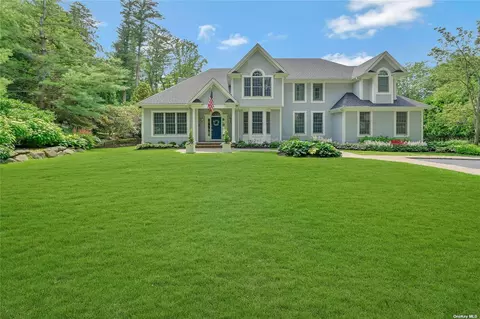 1 Spring Bay Ln, Lloyd Harbor, NY 11743