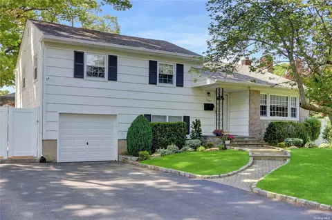 1564 Hannington Ave, Wantagh, NY 11793