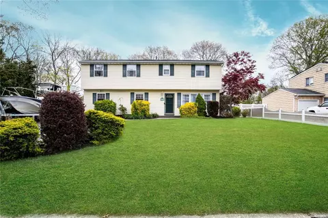 77 Joline Rd, Port Jefferson Station, NY 11776