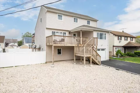 227 Branch Ave, Freeport, NY 11520