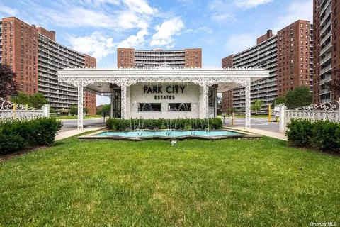 61-25 98 St #14B, Rego Park, NY 11374