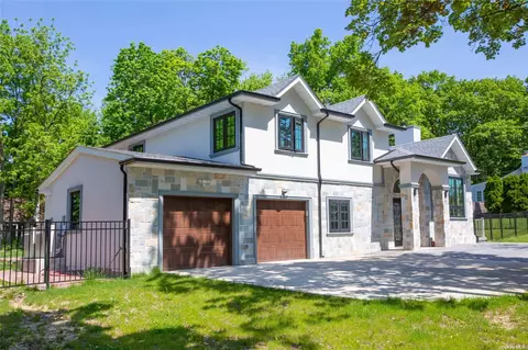 16 Fairway Dr, Great Neck, NY 11020