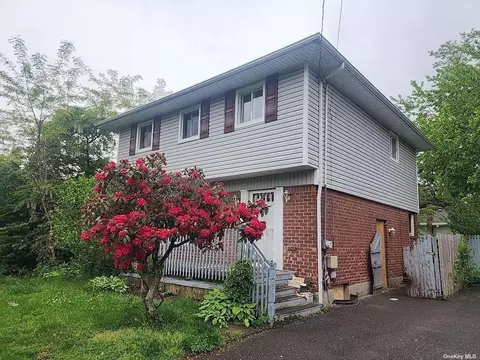 49 Harriet Ave, Hempstead, NY 11550
