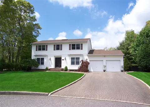 5 Taylor, Ronkonkoma, NY 11779