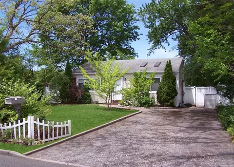 5 Chestnut St, Centereach, NY 11720