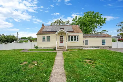 980 Wilson Blvd, Central Islip, NY 11722