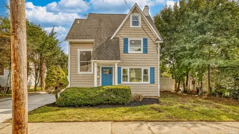 705 Oriole Ave, West Hempstead, NY 11552