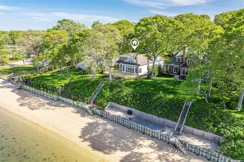 150 W Shore Dr, Southold, NY 11971