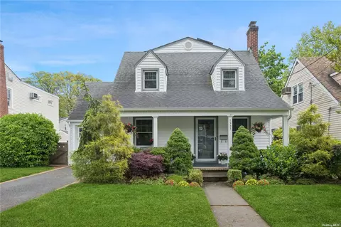 1557 Berkeley Ave, North Baldwin, NY 11510