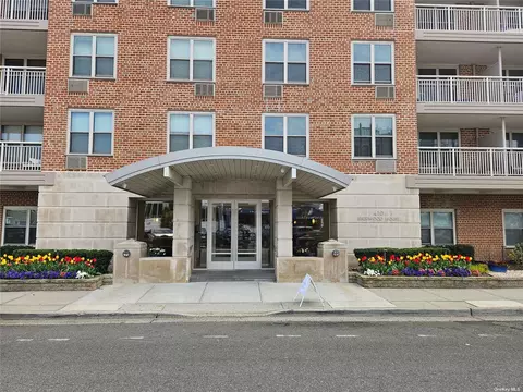 410 E Broadway #3K, Long Beach, NY 11561