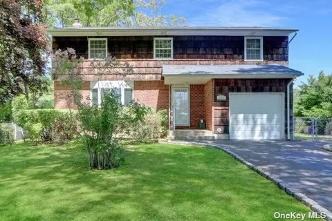 165 Keswick Dr, East Islip, NY 11730