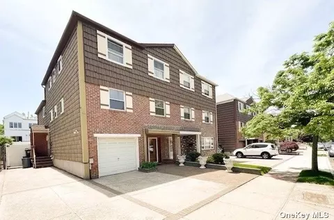 225-22 59th Ave, Bayside, NY 11364