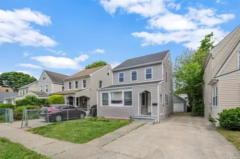 311 Yale St, Hempstead, NY 11550