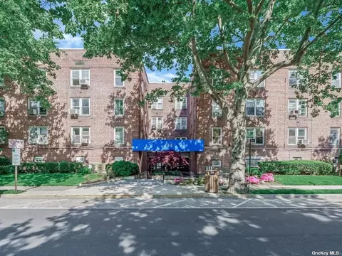 444 Middle Neck Rd #3I, Great Neck, NY 11023