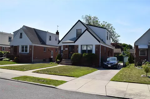 120-16 219th St, Cambria Heights, NY 11411