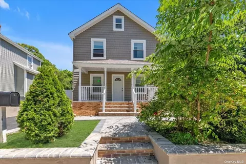 56 Tower St, Huntington Station, NY 11746