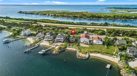 110 Oak Beach Rd, Oak Beach, NY 11702
