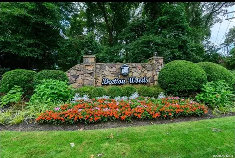 36 Birchwood Rd #36, Coram, NY 11727