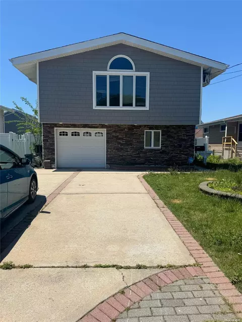 750 S Ocean Ave, Freeport, NY 11520