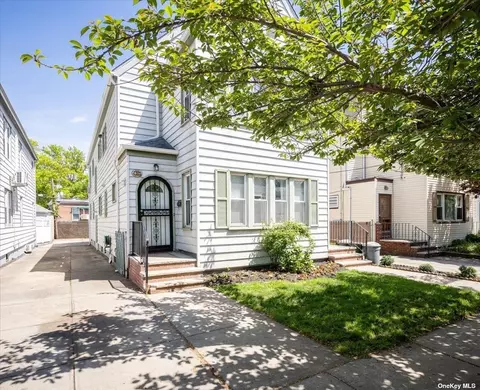 45-47 172nd St, Flushing, NY 11358